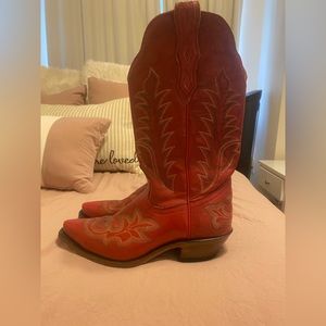 Like new red cowgirl boots!